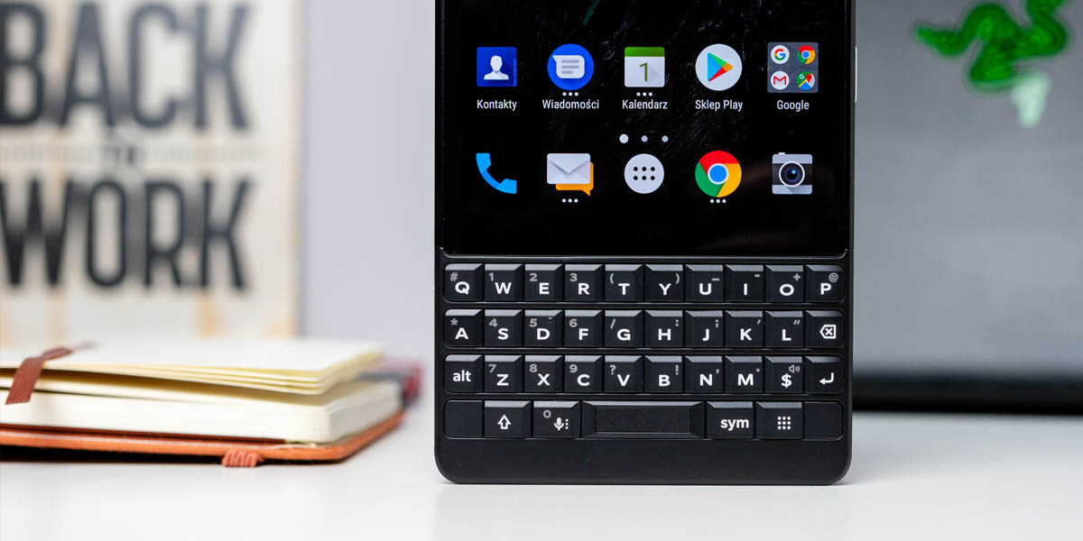 blackberry con teclado físico 2021
