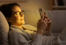 Protege tus ojos y mejora tu sueño con este filtro de pantalla integrado en los móviles Samsung como activar protector vista samsung