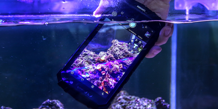 DOOGEE S60 debajo del agua