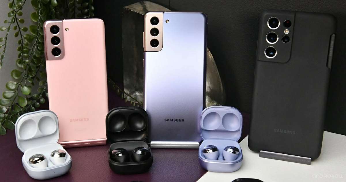 galaxy s21 con auriculares galaxy buds pro