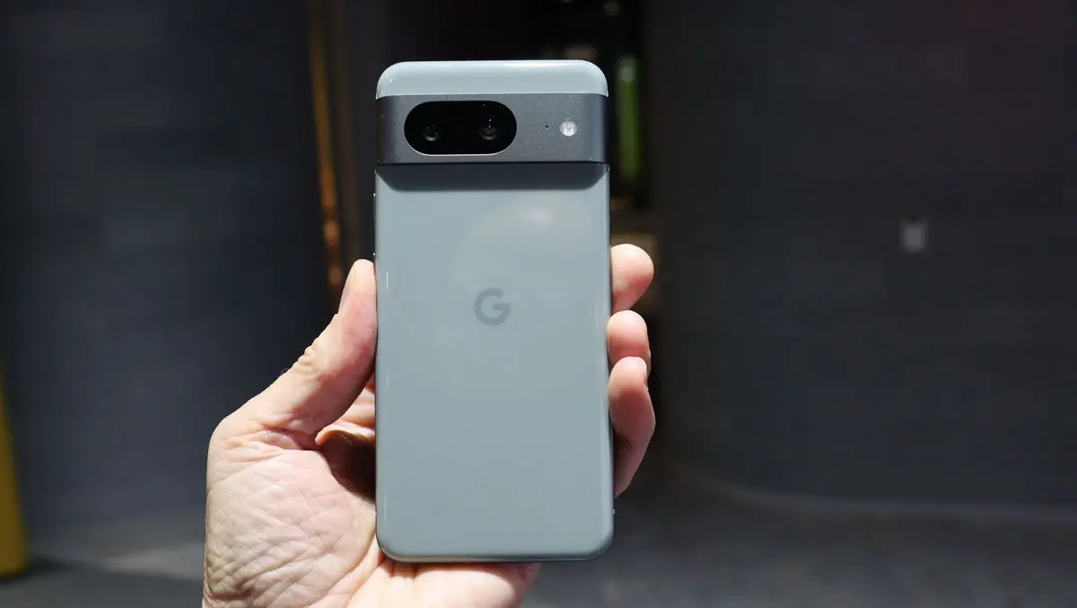 Google Pixel 8 Best Iphone 16E Economic Alternative