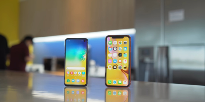 iPhone XR vs Galaxy S10e