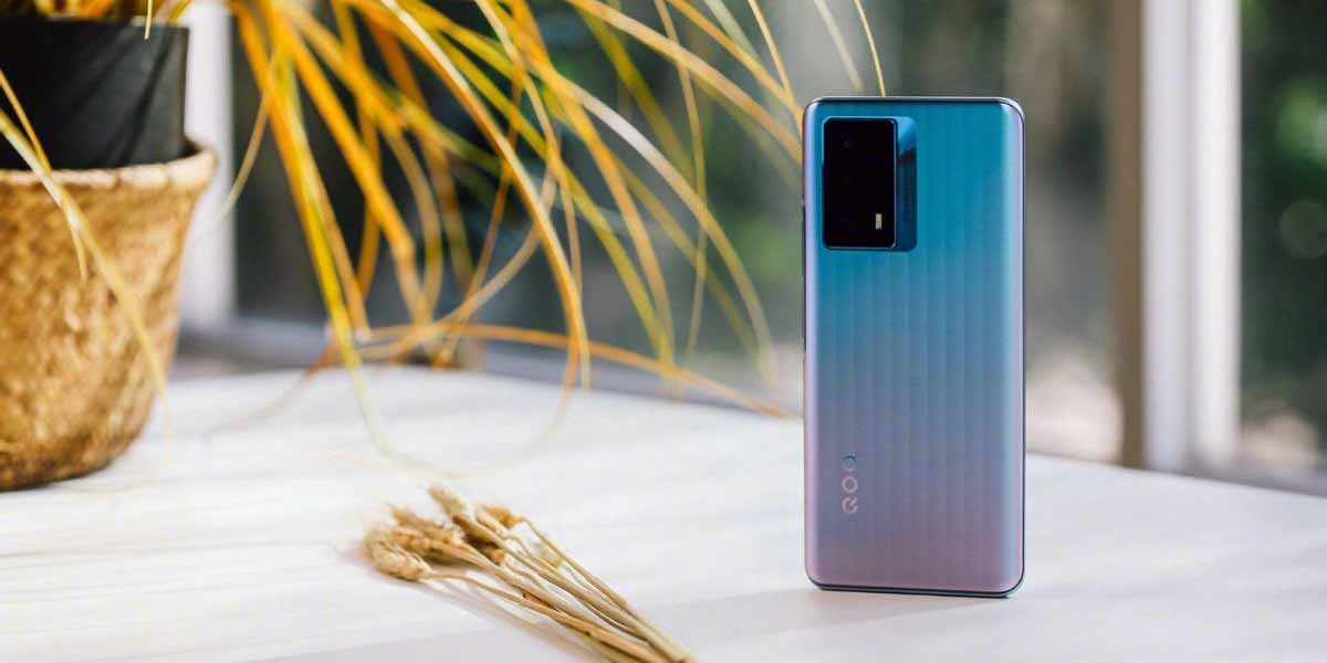 iQOO Z5 primer móvil gama media mejor rendimiento diciembre 2021 AnTuTu