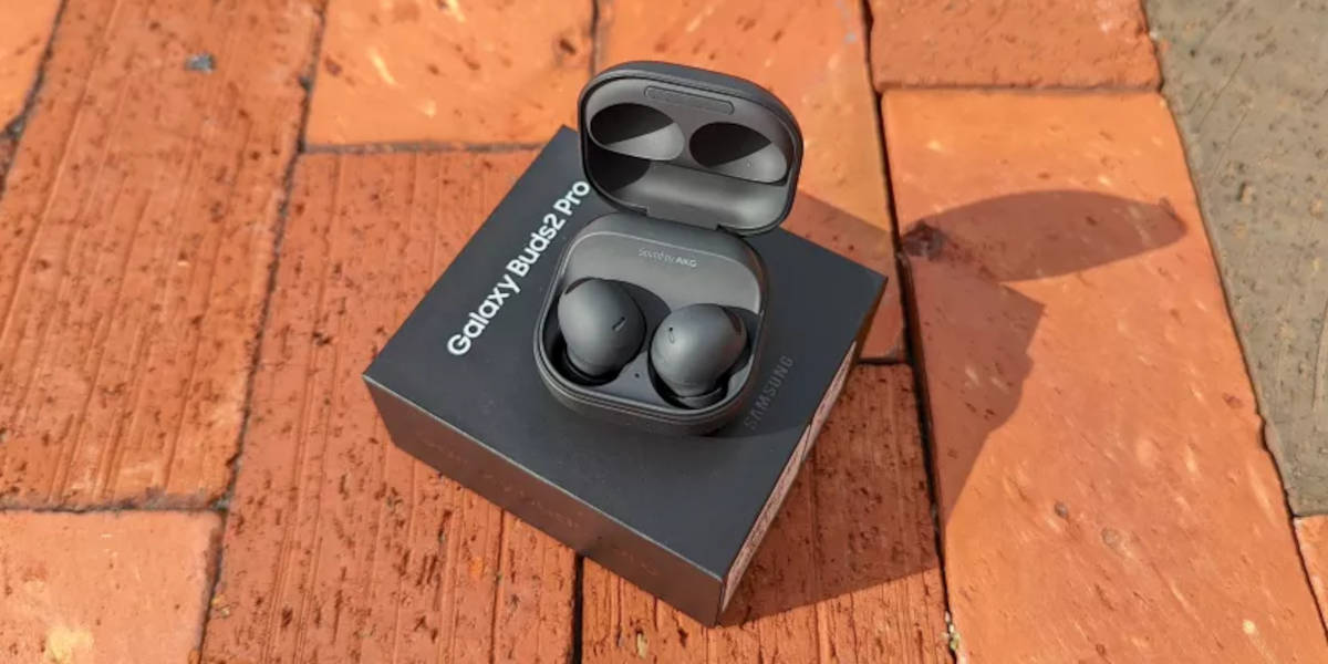 Los samsung galaxy buds 2 pro son los mejores pero el modelo anterior no está mal