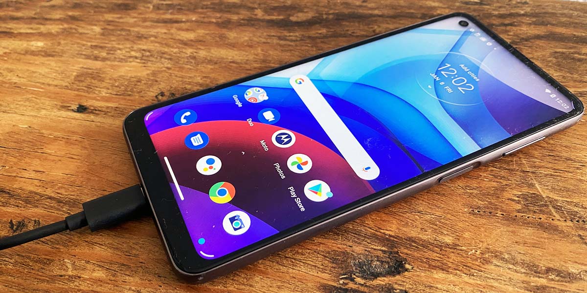 motorola quiere cargar sus moviles por el aire
