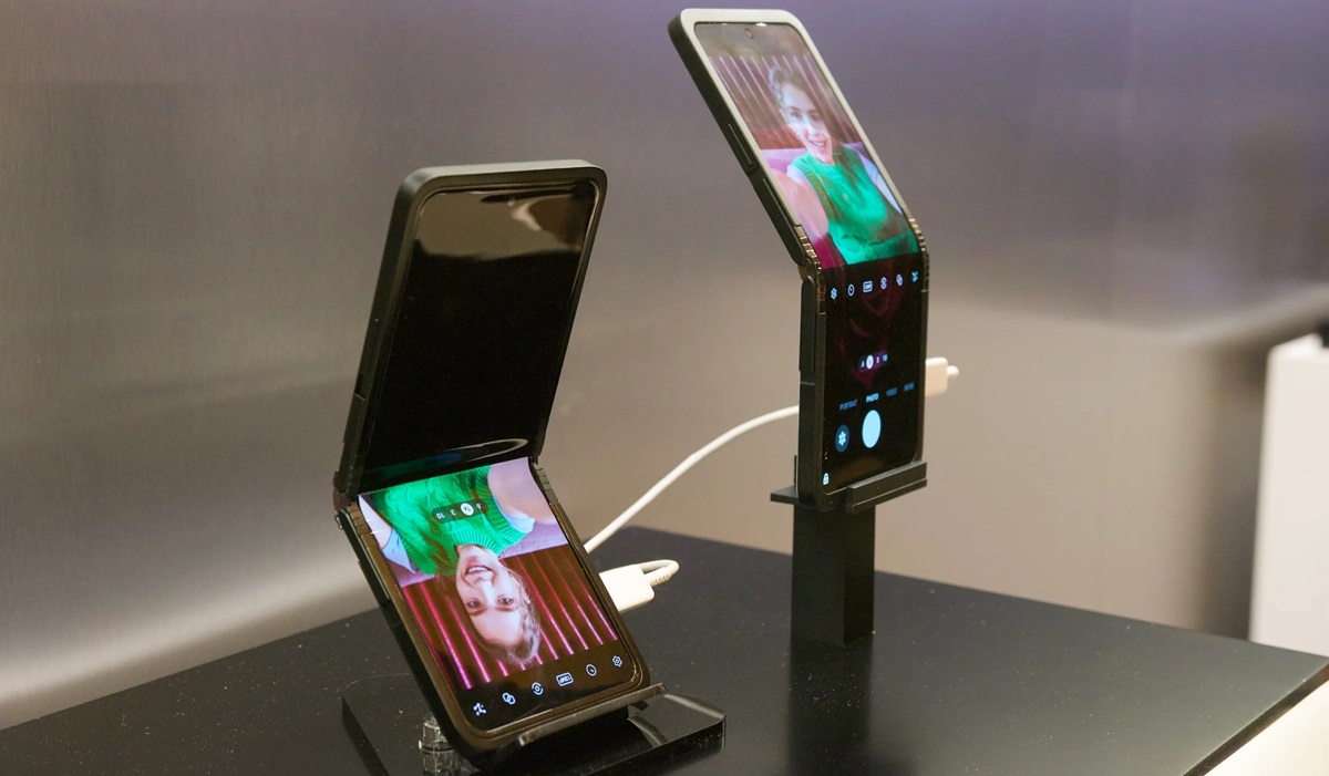 samsung pantalla se dobla hacia afuera