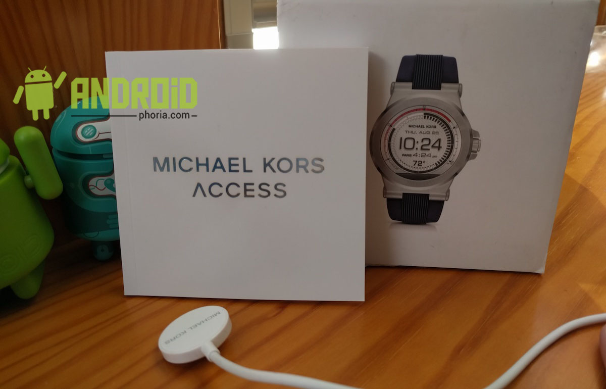 smartwatch-michael-kors-contenido-caja