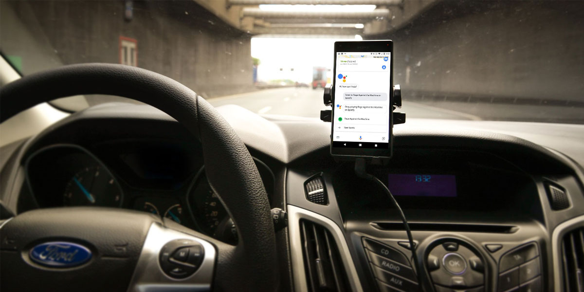usar asistente de google al conducir